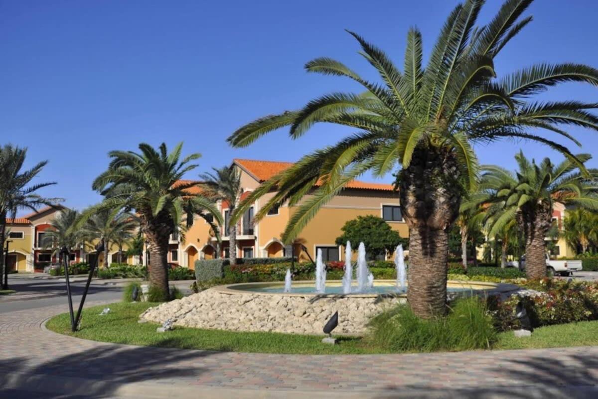 Spectacular House In Gold Coast Villa Палм Бийч Екстериор снимка