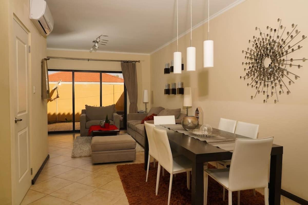 Spectacular House In Gold Coast Villa Палм Бийч Екстериор снимка