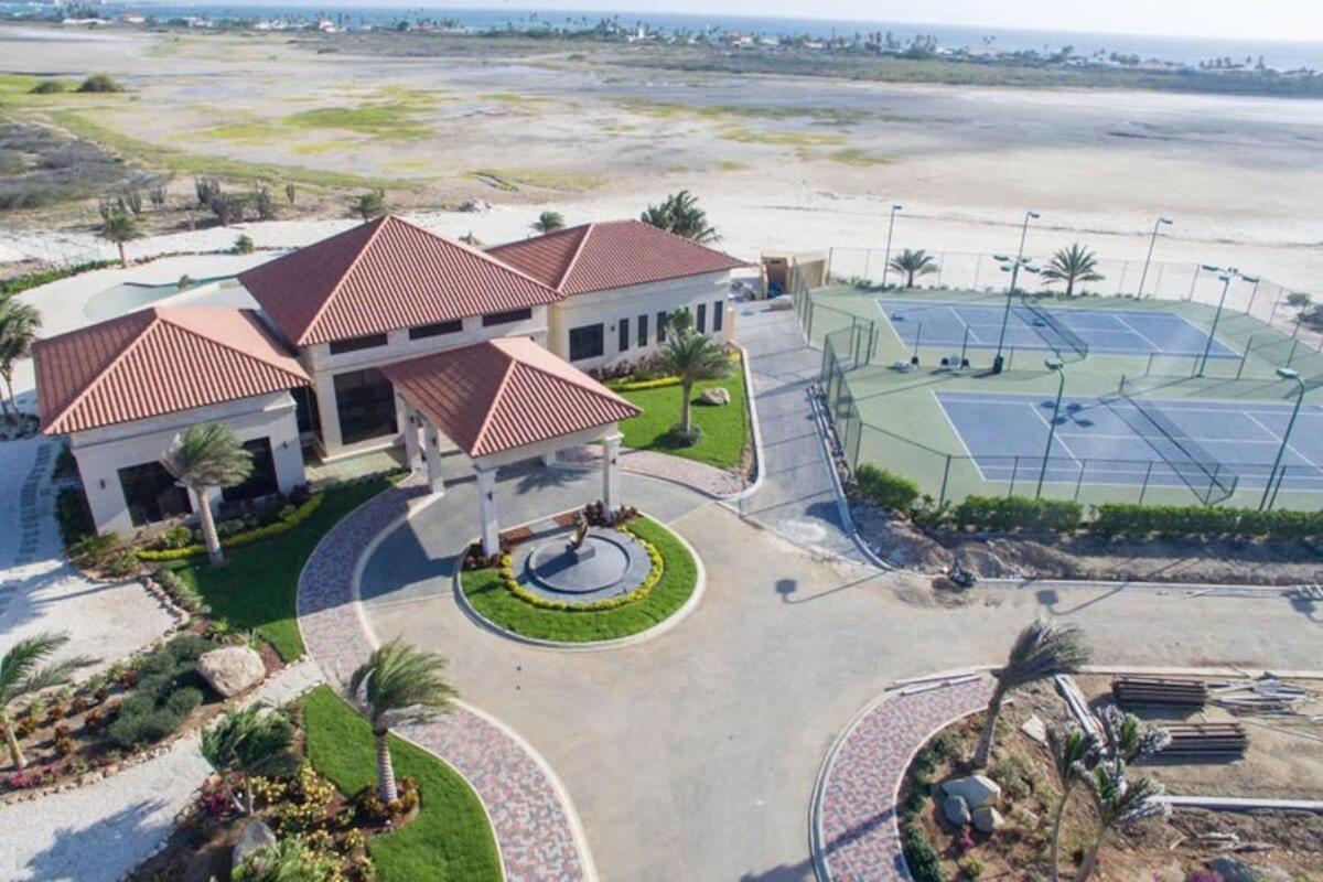 Spectacular House In Gold Coast Villa Палм Бийч Екстериор снимка
