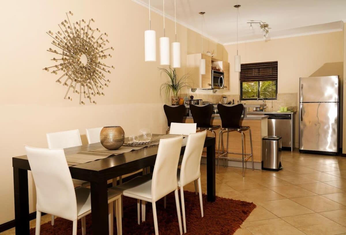 Spectacular House In Gold Coast Villa Палм Бийч Екстериор снимка